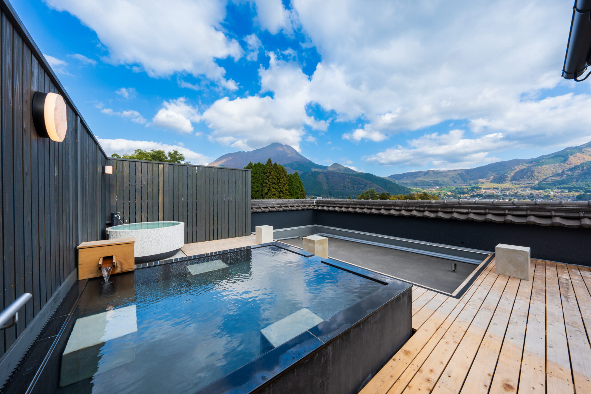 由布院温泉 旅館 はちすの糸 - 由布岳を望む絶景露天風呂｜ 湯布院【公式】